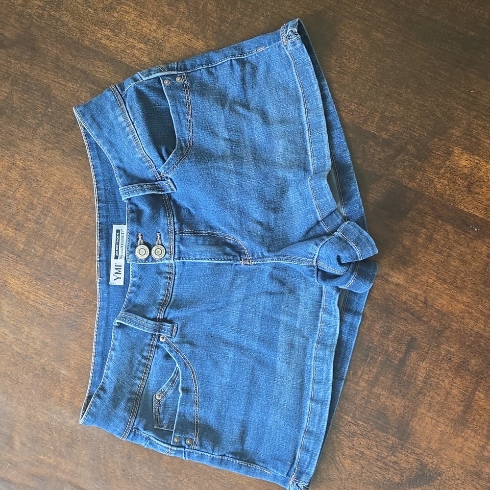 Women's YMI Low Rise Shorts